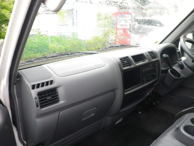 Mazda BONGO VAN 2016-01 2157-3