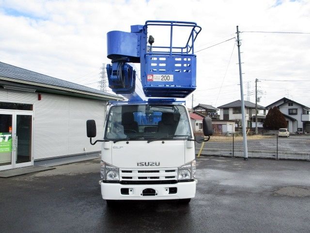 Isuzu ELF TRUCK 2015-01 184-1