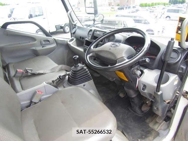 Hino DUTRO 2016-12 320407-11
