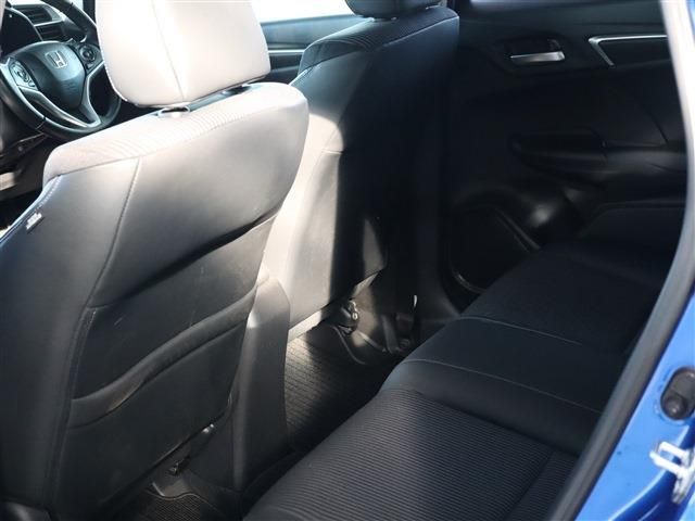 Honda FIT HYBRID 2017-10 28516-29