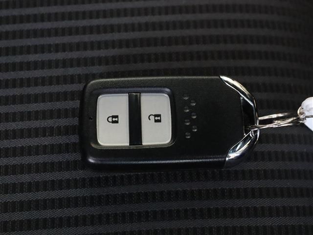 Honda FIT HYBRID 2017-10 28516-26