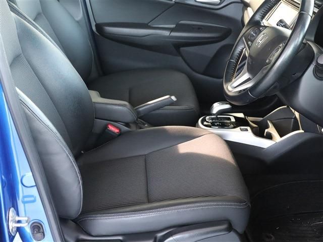 Honda FIT HYBRID 2017-10 28516-25