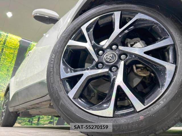 Toyota C-HR 2017-05 264095-13