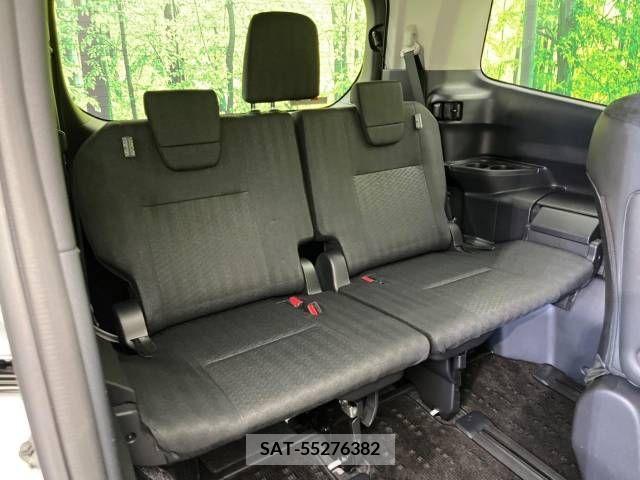 Toyota NOAH HYBRID 2022-10 365189-10