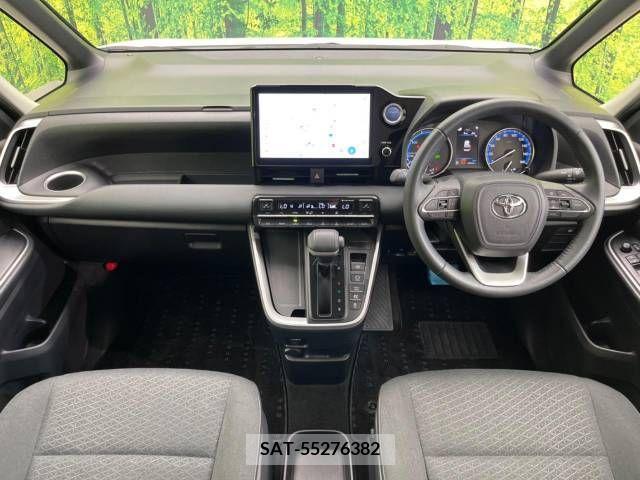 Toyota NOAH HYBRID 2022-10 365189-1