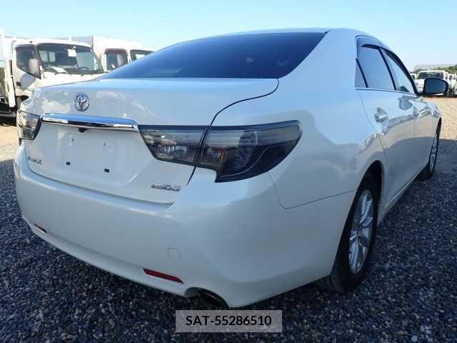 Toyota MARK X 2017-01 276303-1