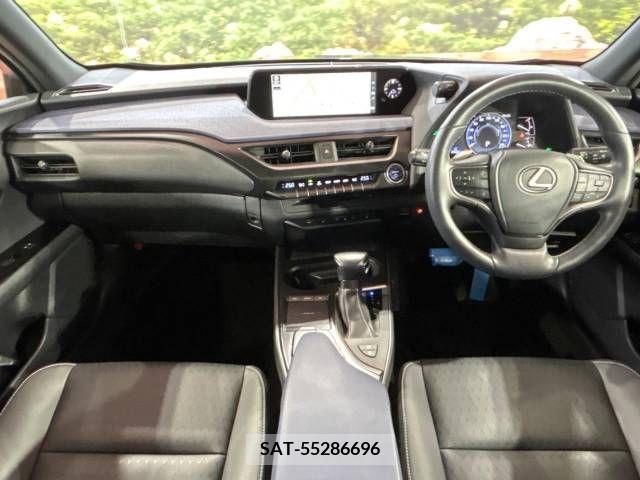 Lexus UX 2021-03 275895-1
