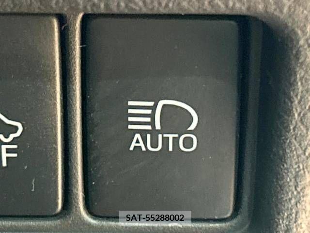 Toyota C-HR 2017-05 236749-5