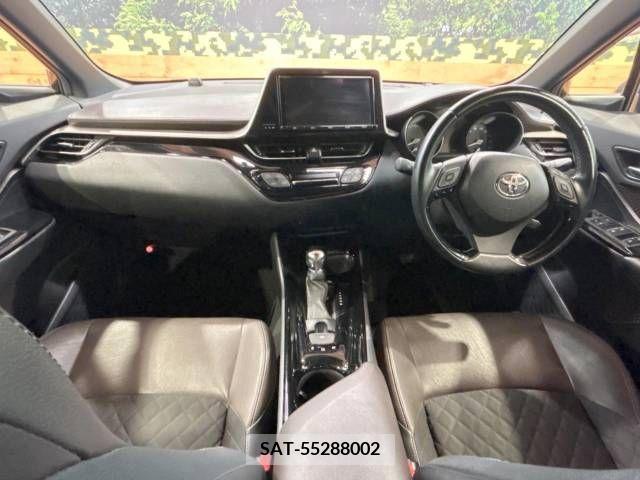Toyota C-HR 2017-05 236749-1