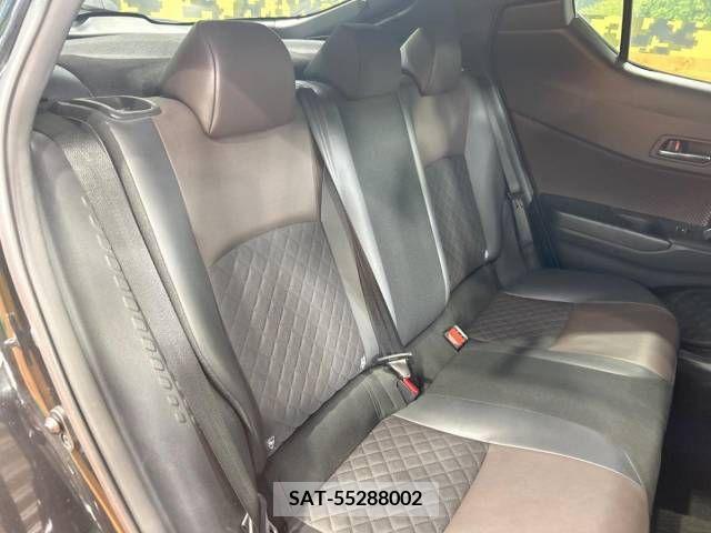 Toyota C-HR 2017-05 236749-9