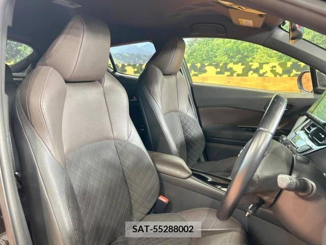 Toyota C-HR 2017-05 236749-8