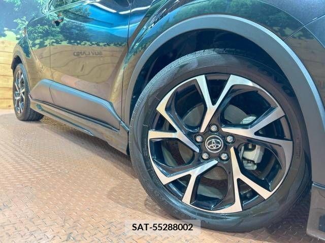 Toyota C-HR 2017-05 236749-13