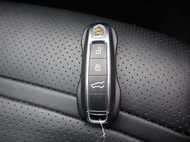 Porsche CAYENNE 2021-04 27923-28