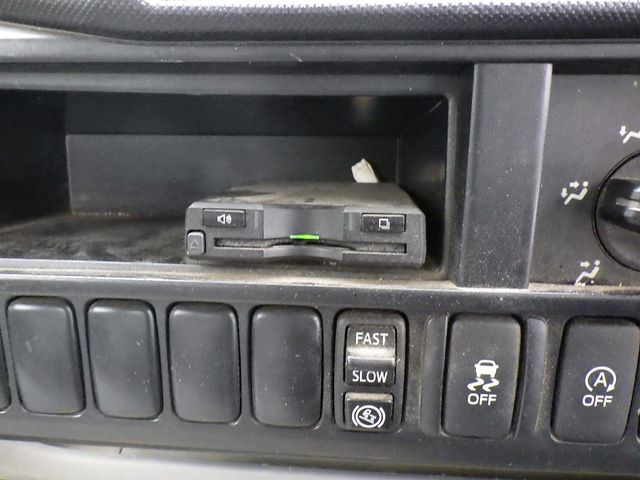 Hino DUTRO 2018-10 8296-18