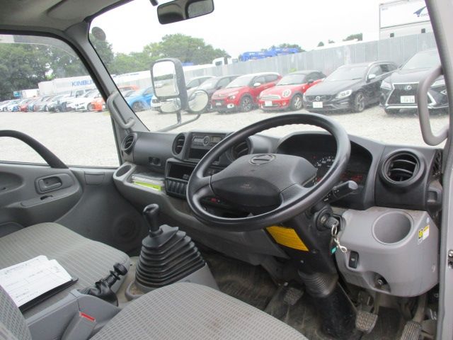 Hino DUTRO 2018-10 8296-1