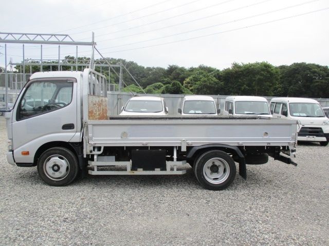 Hino DUTRO 2018-10 8296-6