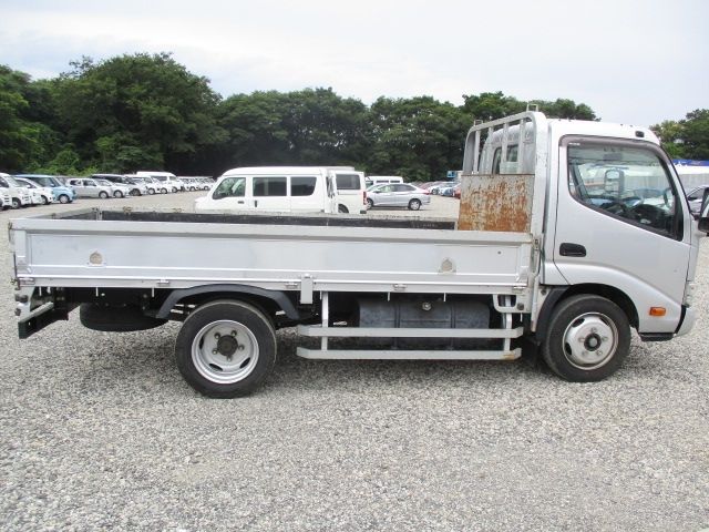 Hino DUTRO 2018-10 8296-7