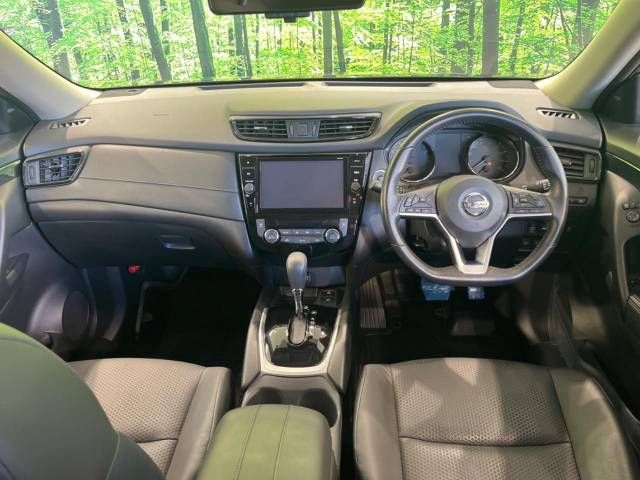 Nissan X-TRAIL 2019-06 27167-1