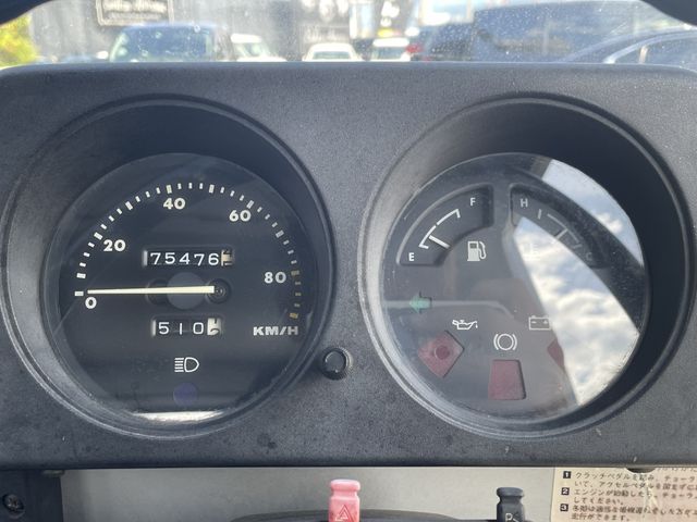 Suzuki JIMNY 1982-01 6333-4