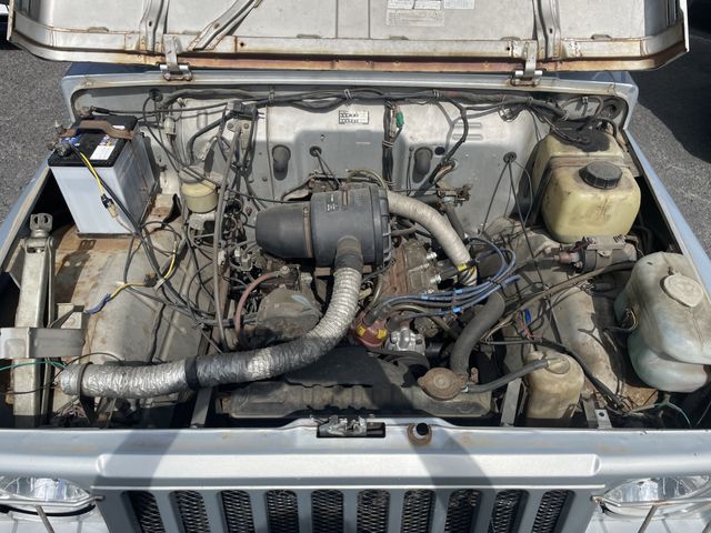 Suzuki JIMNY 1982-01 6333-5