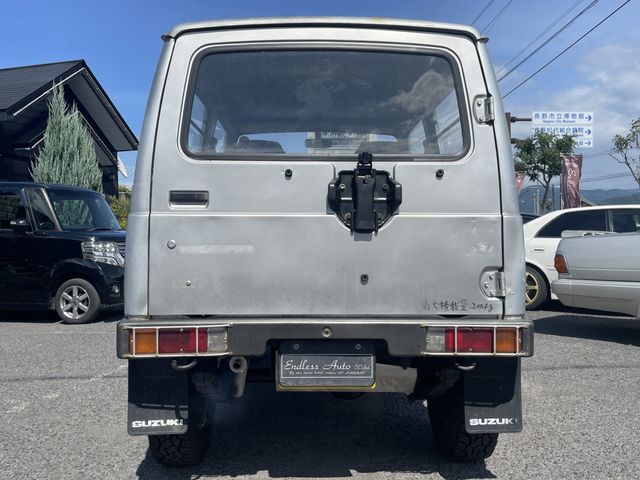 Suzuki JIMNY 1982-01 6333-7