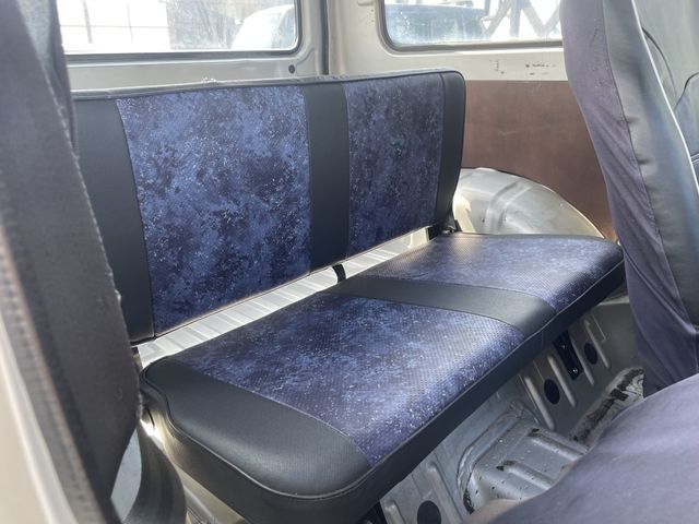 Suzuki JIMNY 1982-01 6333-21
