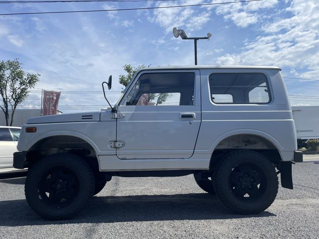 Suzuki JIMNY 1982-01 6333-18