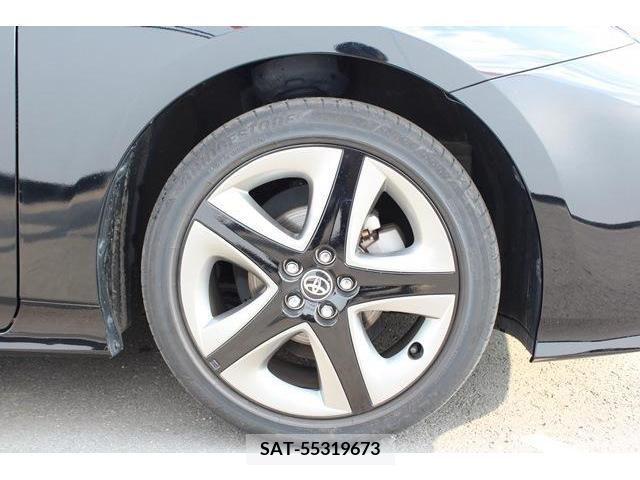 Toyota PRIUS 2021-06 331648-10