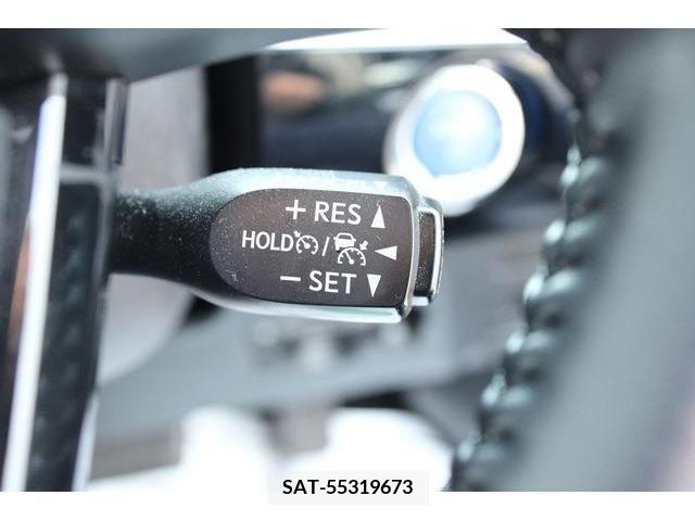Toyota PRIUS 2021-06 331648-3