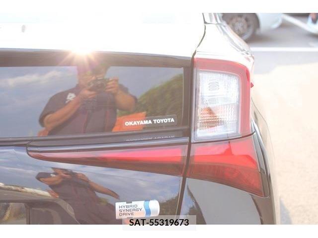 Toyota PRIUS 2021-06 331648-12