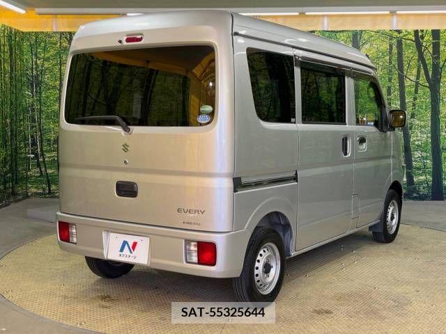 Suzuki EVERY 2017-06 297442-16