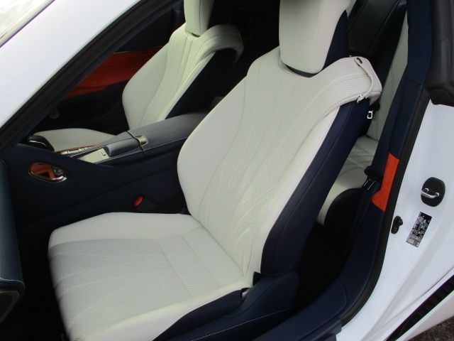 Lexus LC 2018-02 182320-12