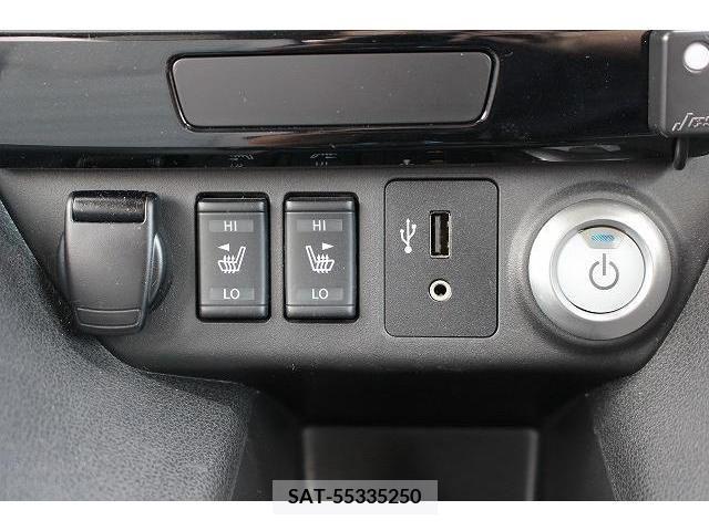 Nissan LEAF 2019-05 297897-5