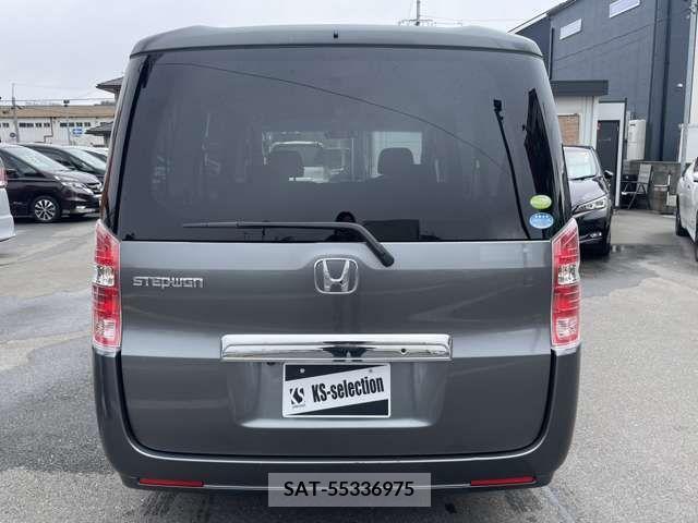 Honda STEP WGN 2010-01 214270-3