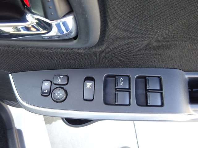 Mitsubishi DELICA D2 2017-06 188299-4