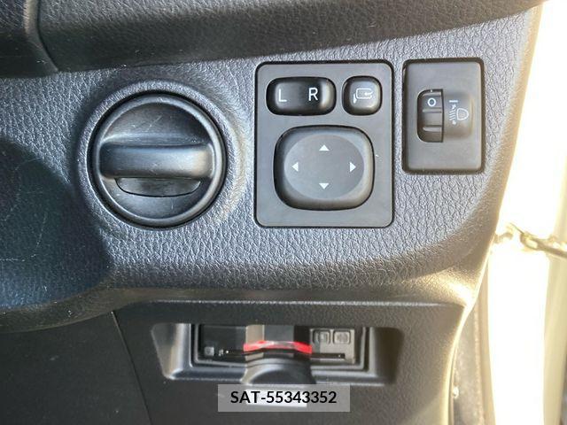 Toyota VITZ 2017-07 288574-8