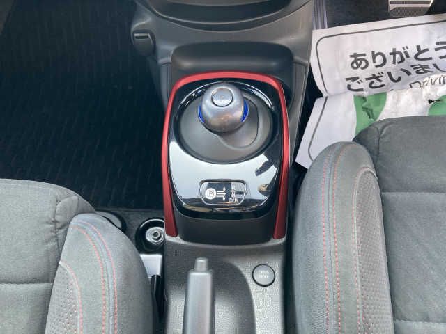 Nissan NOTE 2017-02 14828-5