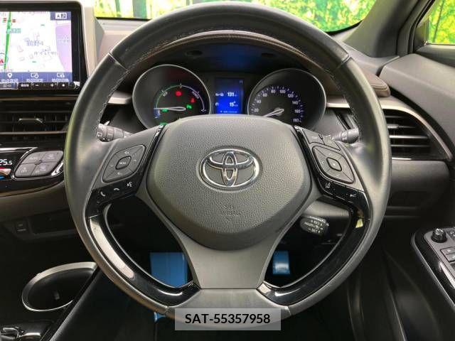 Toyota C-HR 2018-09 220543-11