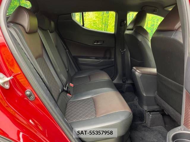 Toyota C-HR 2018-09 220543-9