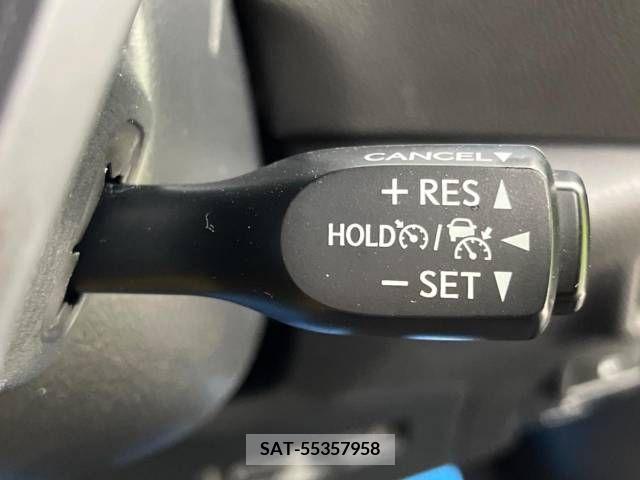 Toyota C-HR 2018-09 220543-6