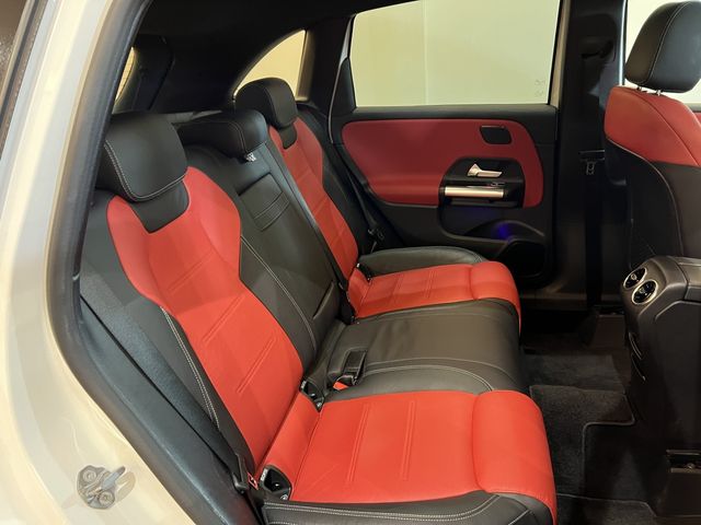 Mercedes Benz B-CLASS 2019-08 185786-11