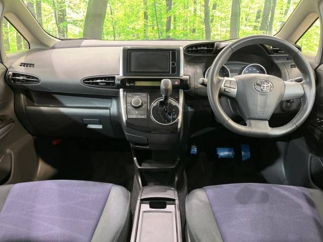 Toyota WISH 2012-08 185922-1