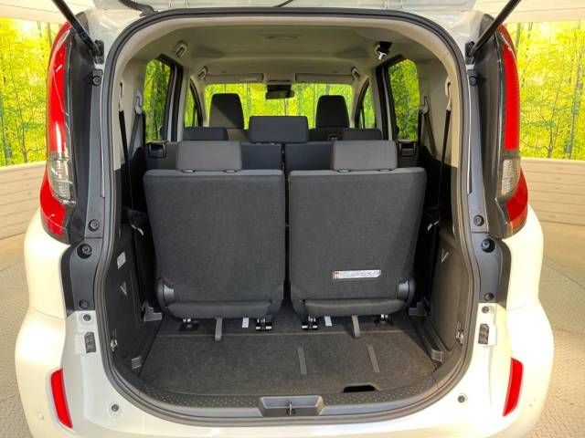 Toyota SIENTA 2023-04 190590-11