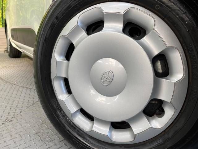 Toyota SIENTA 2023-04 190590-14