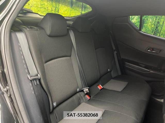 Toyota C-HR 2018-09 225538-9