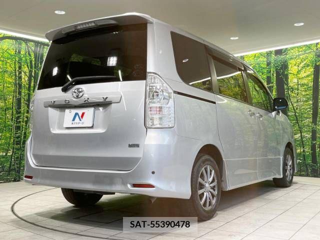 Toyota VOXY 2011-07 321323-18
