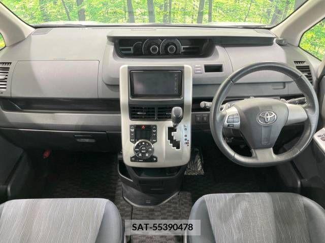 Toyota VOXY 2011-07 321323-1