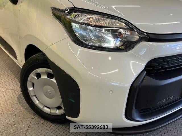 Toyota SIENTA 2022-10 313281-13