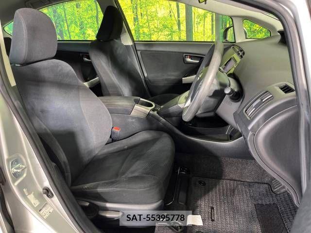 Toyota PRIUS 2015-05 382173-8