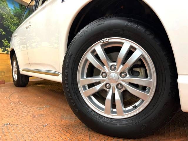 Mitsubishi OUTLANDER PHEV 2019-09 25223-13